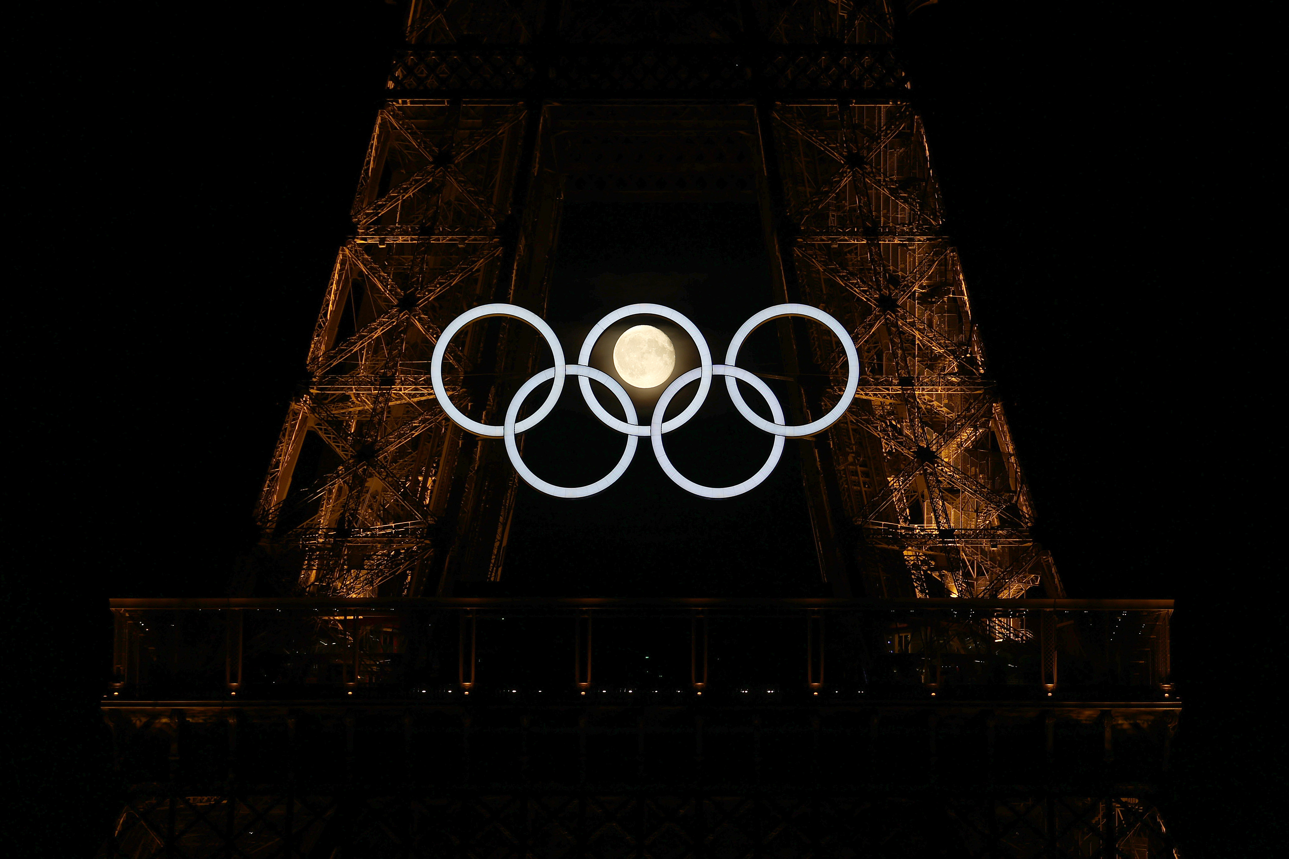 专题丨患“僵人综合征”后首次公开演出，席琳·迪翁巴黎奥运会开幕式上压轴献唱！曾演唱名曲《我心永恒》